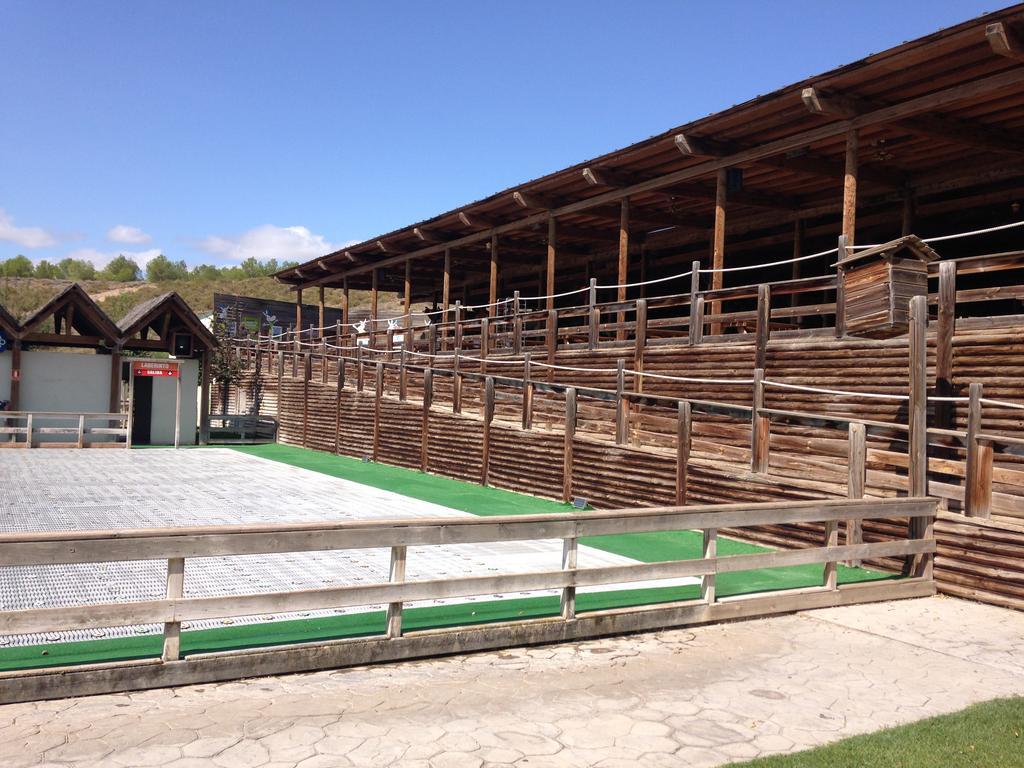 Apartamento Turistico Cigueena De Arguedas Exterior foto